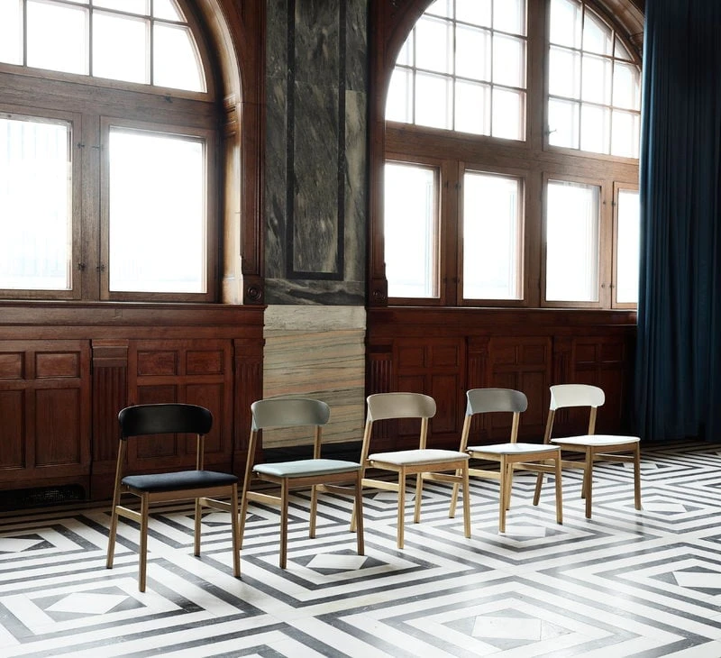 Normann Copenhagen Stuhl Herit, Eiche Geräuchert – Grau 4 Normann Copenhagen Stuhl Herit, Eiche Geräuchert – Grau – Bild 2