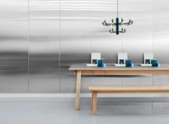 Normann Copenhagen Kronleuchter Amp, Klein, Gold – Grün -Normann Copenhagen 2017 Normann Copenhagen Showroom Amp Chandelier 1