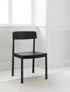 Normann Copenhagen Timb Stuhl, Schwarz -Normann Copenhagen 2020 Timb Chair Black 01