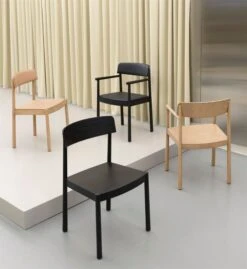 Normann Copenhagen Timb Stuhl, Hellbraun - Ultra Leder Kamelbraun -Normann Copenhagen 2020 Timb Chair Group 02