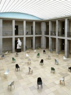 Normann Copenhagen Allez Stuhl, Schwarz – Geformtes Geflecht -Normann Copenhagen 2021 Allez Chair Group 29 kopi