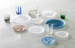 Normann Copenhagen Cosmic Glasteller, 16 Cm, Blau -Normann Copenhagen 2022 Cosmic Plate White Brown Blue Group Mass Dish Hue Glass Stripe Glass Fit Glass