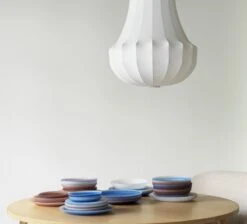 Normann Copenhagen Cosmic Glasteller, 27 Cm, Braun 10 Normann Copenhagen Cosmic Glasteller, 27 Cm, Braun -Normann Copenhagen 2022 Cosmic Plate White Brown Blue Group Phantom Lamp 01 3