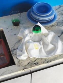 Normann Copenhagen Cosmic Glasteller, 21 Cm, Blau -Normann Copenhagen 2022 Yummy Tea Towel Lemon Cosmic Plate Group 1