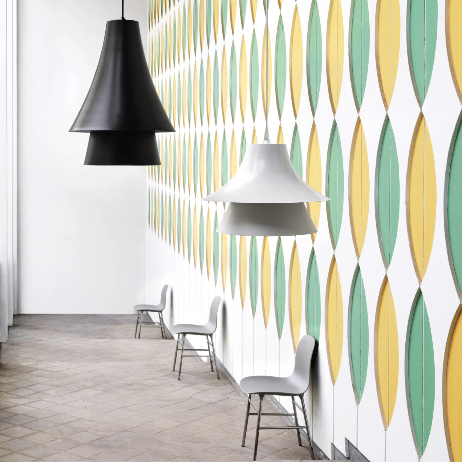 Trumpet Leuchte Ø 56cm 4 Trumpet Leuchte Ø 56cm – Bild 2