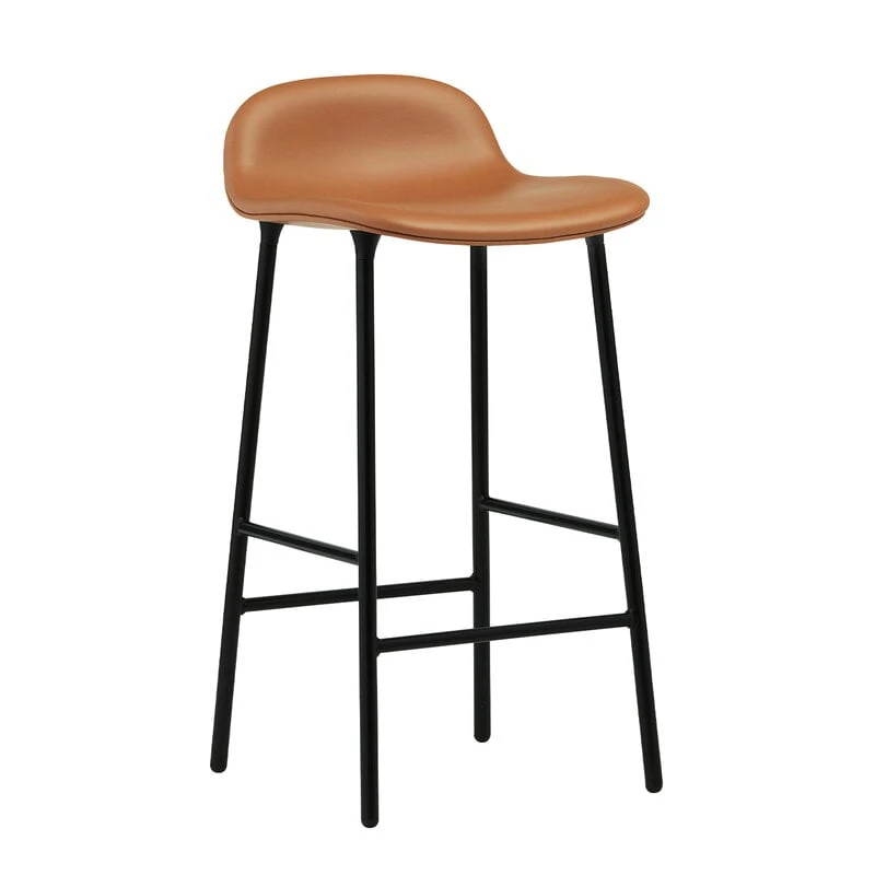 Normann Copenhagen Form Barhocker, 65 cm, Schwarzer Stahl - Brandyfarbenes Ultra-Le 3 Normann Copenhagen Form Barhocker, 65 cm, Schwarzer Stahl - Brandyfarbenes Ultra-Le