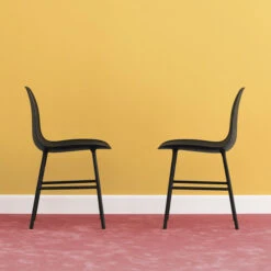 Normann Copenhagen Form Stuhl, Schwarzer Stahl – Schwarz -Normann Copenhagen 422 NormannCopenhagen iso