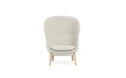 Normann Copenhagen Hyg Loungesessel, Hoch, Eiche - Main Line Flax 20 7 Normann Copenhagen Hyg Loungesessel, Hoch, Eiche - Main Line Flax 20 -Normann Copenhagen 603820 Hyg Lounge Chair High Oak MLF20 02