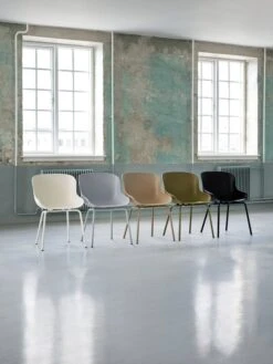 Normann Copenhagen Hyg Stuhl, Grau 9 Normann Copenhagen Hyg Stuhl, Grau -Normann Copenhagen 60387 Normann Copenhagen Hyh Chair Steel Group 03 CMYK 4