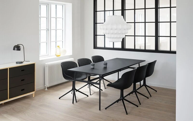 Normann Copenhagen Hyg Stuhl, Drehbar, Schwarz – Brandy Leder Ultra – Bild 4