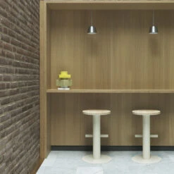 Barhocker Pole Metall Beige / H 65 Cm - Normann Copenhagen -Normann Copenhagen barhocker pole sandfarben kiefer madeindesign 416887 original