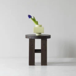 Hocker Fyr Holz Braun / Ø 40 X H 45 Cm - Normann Copenhagen -Normann Copenhagen hocker fyr dunkelbraun madeindesign 416844 original