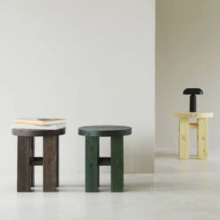 Hocker Fyr Holz Braun / Ø 40 X H 45 Cm - Normann Copenhagen -Normann Copenhagen hocker fyr dunkelbraun madeindesign 416846 original