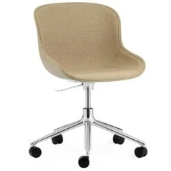 Normann Copenhagen Hyg Drehstuhl 5W Gepolstert, Main Line Flax, Aluminium / Sand -Normann Copenhagen normann copenhagen hyg drehstuhl 5w gepolstert main line flax 4