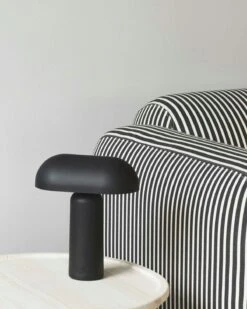 Normann Copenhagen Porta Tischlampe Tragbar, Schwarz 11 Normann Copenhagen Porta Tischlampe Tragbar, Schwarz -Normann Copenhagen normann copenhagen porta table lamp white 11