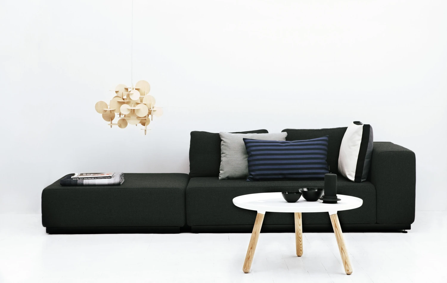 Pendelleuchte Bau Small Holz Natur H 43 Cm - Normann Copenhagen 6 Pendelleuchte Bau Small Holz Natur H 43 Cm - Normann Copenhagen – Bild 4