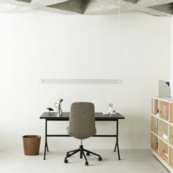 Schreibtisch Kip Holz Braun / 150 X 80 Cm - Normann Copenhagen -Normann Copenhagen schreibtisch kip dunkelbraun madeindesign 416957 original